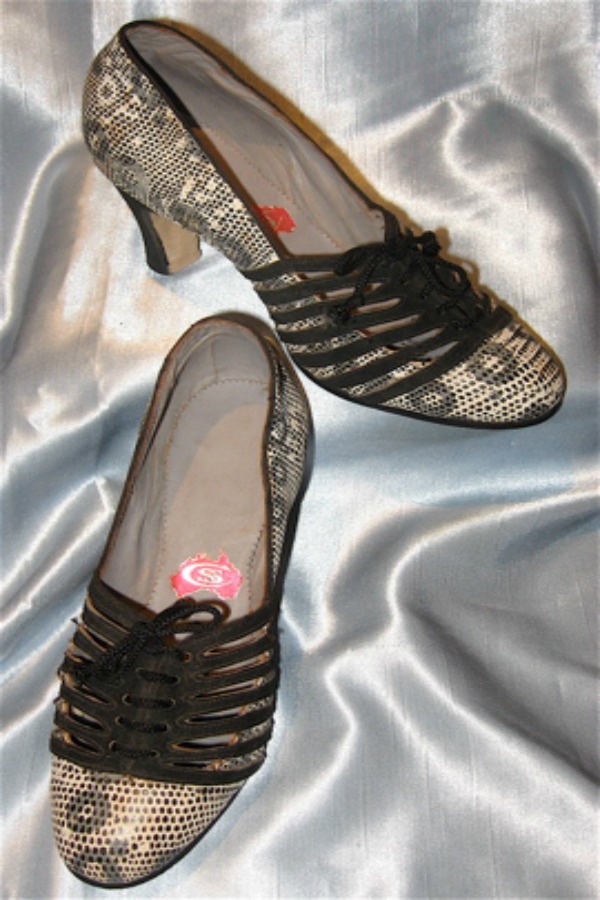 Vintage Original 1940s leather shoes