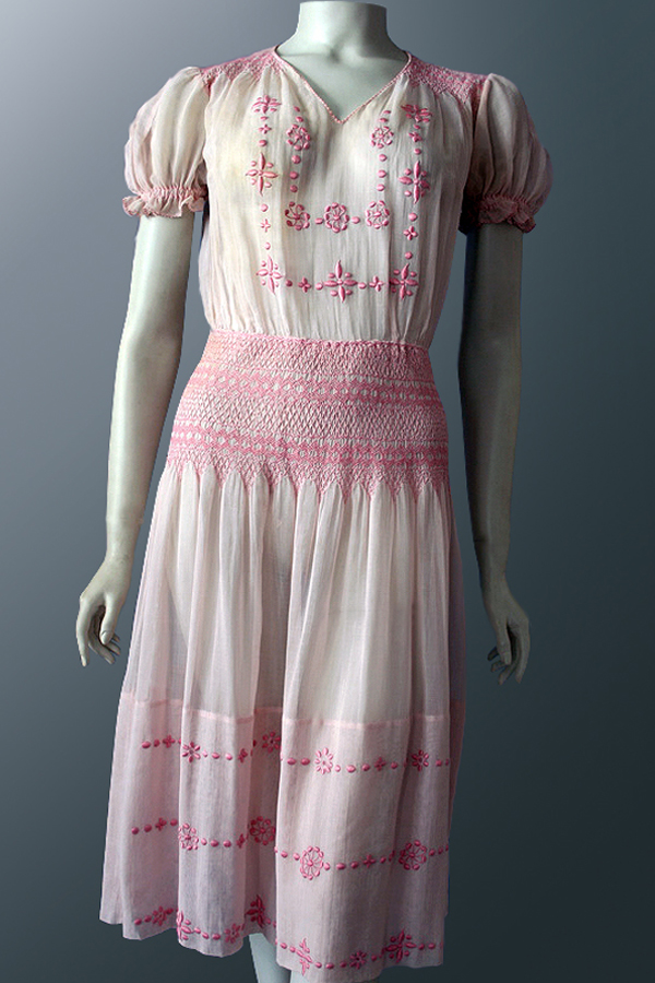 1920s vintage Hungarian embroidered dress