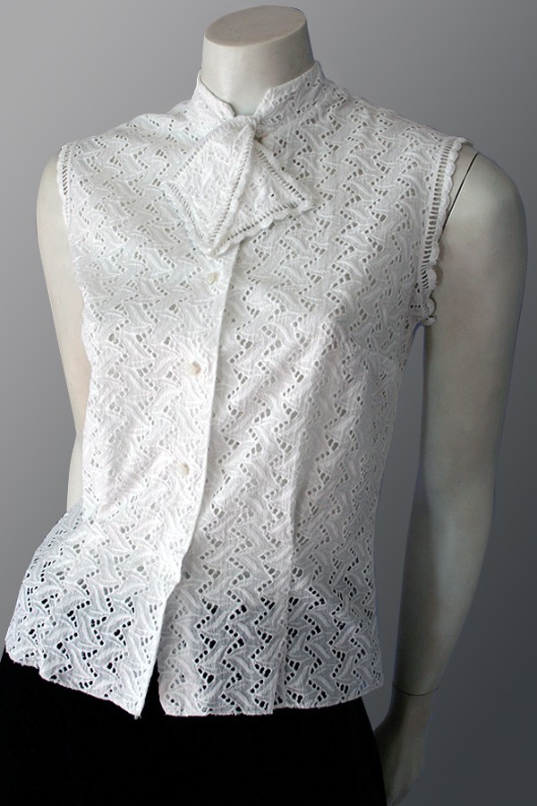1950s broderie anglaise cotton blouse