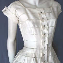 Original 1950s vintage dress. Bodice detail.
