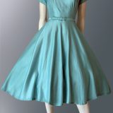1950s dress with full skirt