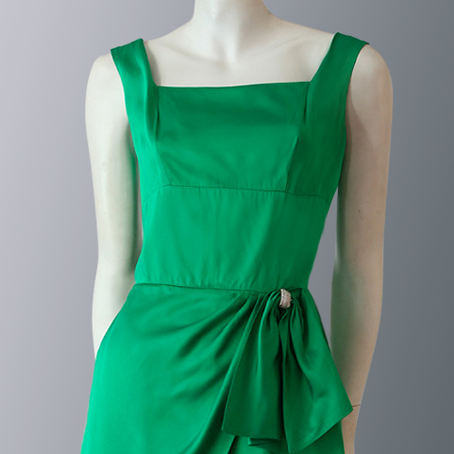 1950s Emerald green satin dress front close up