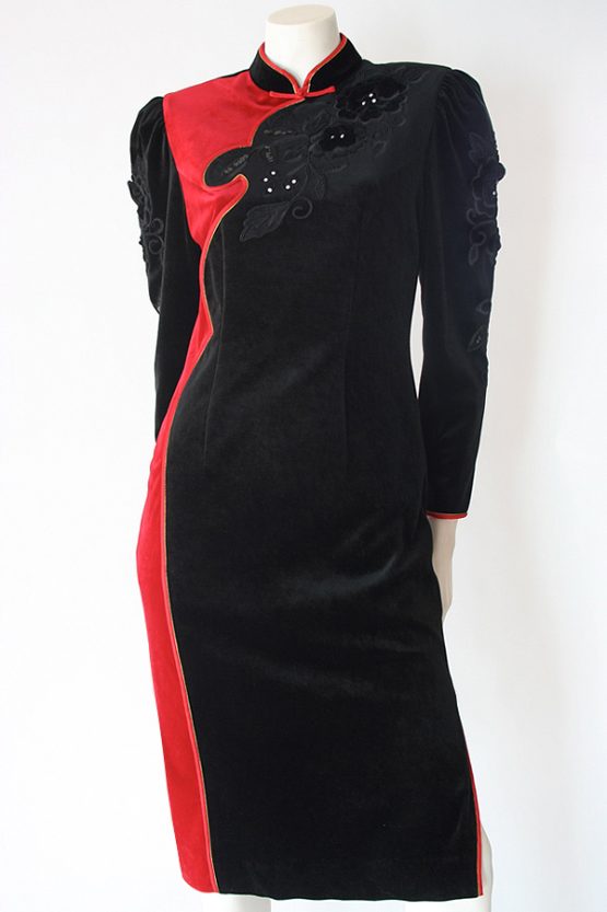 1980s authentic Vintage velvet cheongsam dress