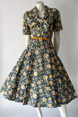 50s Christina floral dress full front 600x900