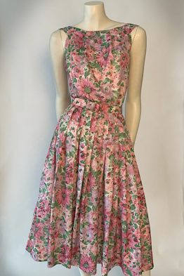 Authentic 1950 to 1970's Vintage Fashions