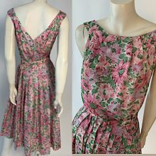 Authentic 1950 to 1970's Vintage Fashions